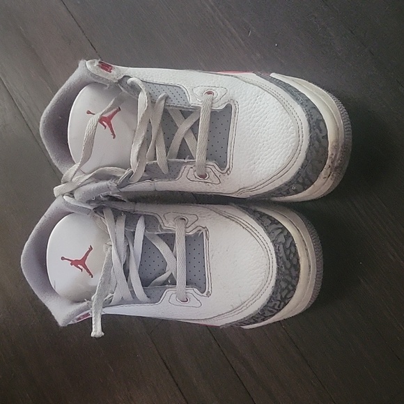 Jordan Retro 3 - Picture 2 of 5